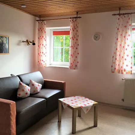 Lautersheimer Gutshof * Lautersheim